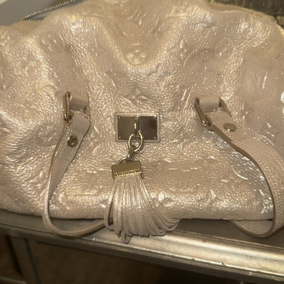 RARE SHIMMER PEACH LOUIS VUITTON - Picture 9 of 11